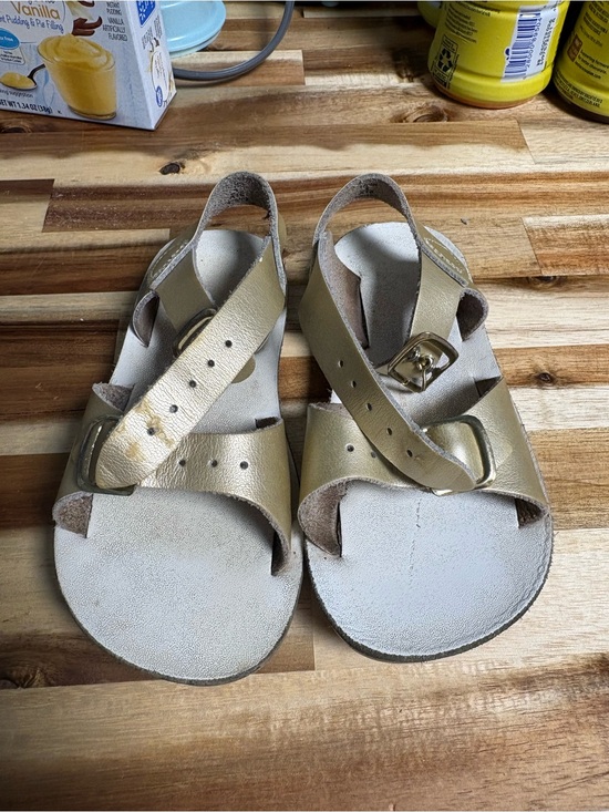 Sun San Other - Sun Sans Surfer Metallic Gold Strappy Buckle Sandals
